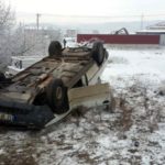 boyabat-ta-otomobil-devrildi-1-yarali