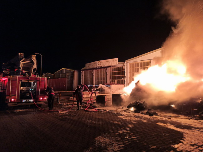 Sinop’ta sanayi sitesinde çıkan yangın söndürüldü