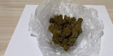 ŞÜPHELİ OTOMOBİLLERDEN UYUŞTURUCU ÇIKTI: 4 GÖZALTI