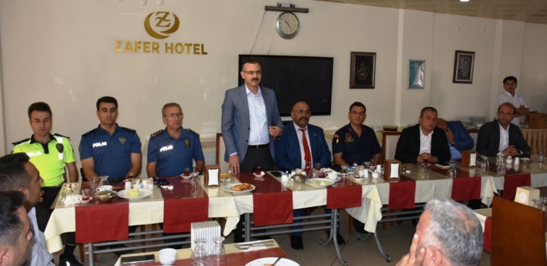 Kaymakam Yılmaz, okul servis sürücüleriyle bir araya geldi