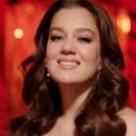 merve-kayacanin-masal-sarkisi-zirveye-tirmaniyor-kq7v