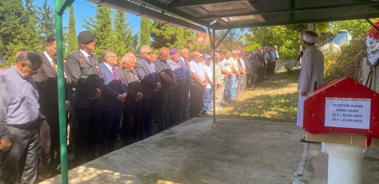 Sinop’lu şehitin babası Kıbrıs Gazisi son yolculuğuna uğurlandı