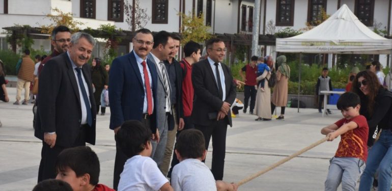 Boyabat’ta “Spor ve Oyun Şenliği” yapıldı