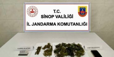 DURDURULAN ARAÇTAN UYUŞTURUCU MADDE ÇIKTI