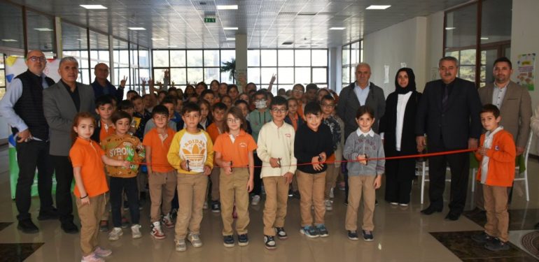 Boyabat’ta 5. Zeka Geliştirici Ahşap Akıl Oyunları sergisi açıldı