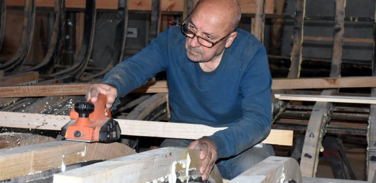 Kanseri yendi, tekne yapıyor
