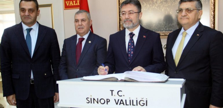 Bakan Yumaklı, Çiftçi Kayıt Sistemi Yönetmeliğinde değişiklik yapıldığını duyurdu