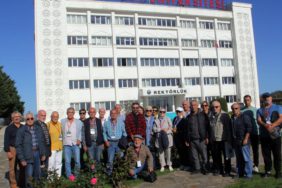 sinopta-yaslilar-universite-siralariyla-bulusmanin-heyecanini-yasiyor
