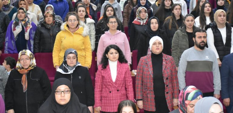 Boyabat’ta “Aile Sağlık ve Beslenme” konulu söyleşi