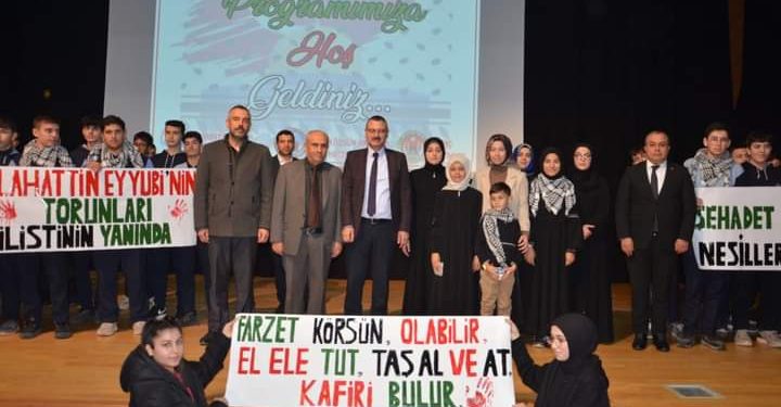 Boyabat’ta “Kardan Aydınlık Filistin” Programı…