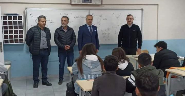 Boyabat Kaymakamı Enver Yılmaz Mesleki Eğitim Merkezini Ziyaret Etti
