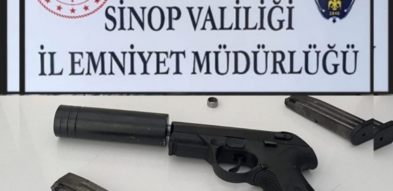 Sinop’ta şok uygulama: Üzerinden silah ve susturucu çıktı