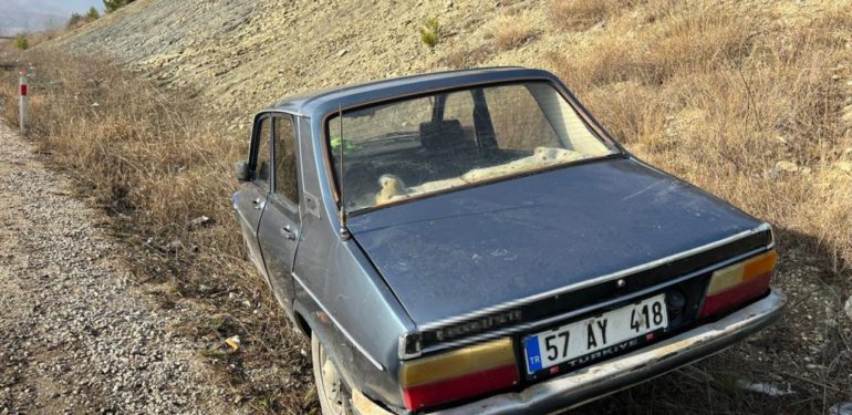 İki otomobil çarpıştı: 2 yaralı