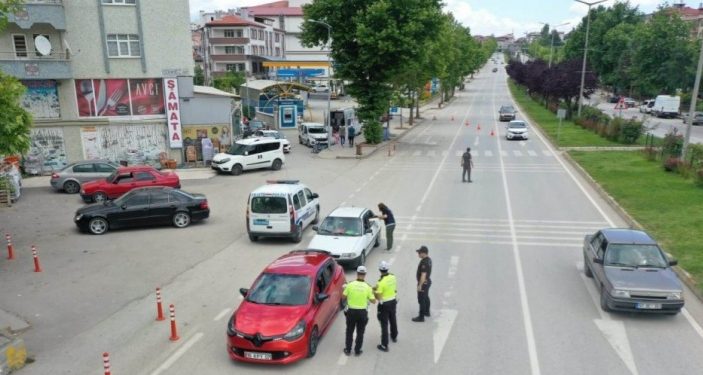Boyabat’ta 200 araç ve sürücü denetlendi