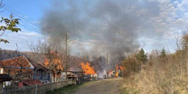 sinopta-cikan-yanginda-1-ev-1-ahir-ve-1-ambar-kul-oldu