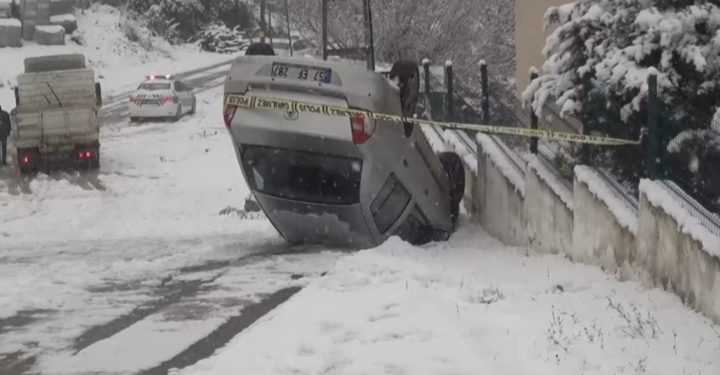 Sinop’ta kayan otomobil takla attı: 2 yaralı