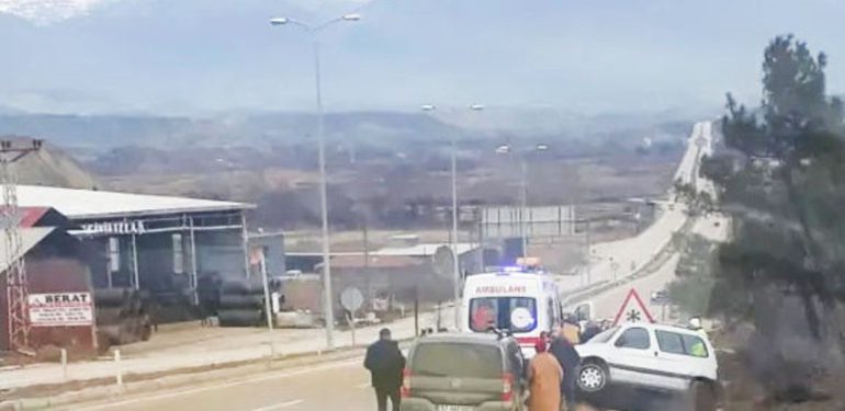 Otomobil su kanalına çarptı: 1 yaralı