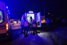 erzincan-trafik-kazasinda-3-kisi-yaralandi