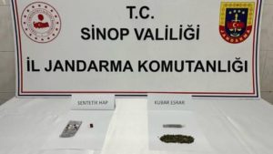 SİNOP’TA ŞÜPHELİ ARAÇTA UYUŞTURUCU ELE GEÇTİ: 2 GÖZALTI