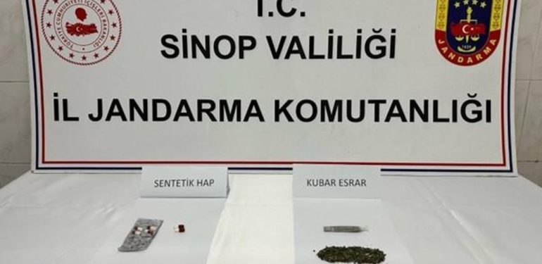 Sinop-Durağan’da şüpheli araçta uyuşturucu ele geçti: 2 gözaltı