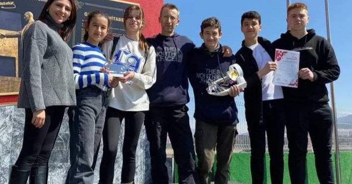 BOYABAT’LI GELECEĞİN YILDIZLARI ROBOTEX BÖLGE ŞAMPİYONU OLDU