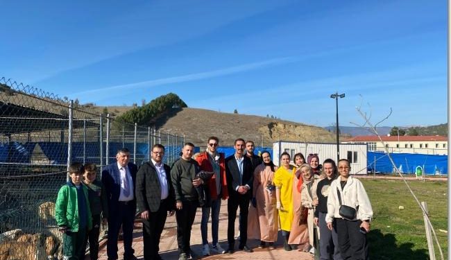 İYİ Parti Boyabat Belediye Başkan Adayı Adem Işık,Boyabat Belediyesi Hayvan Barınağı’nı Ziyaret Etti.